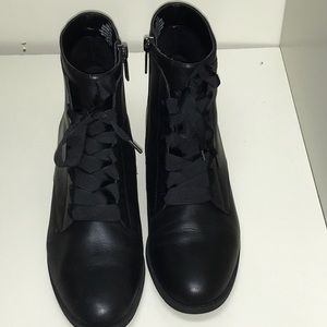 SOLD. New Nine West black ankle boots Sz 7.5
